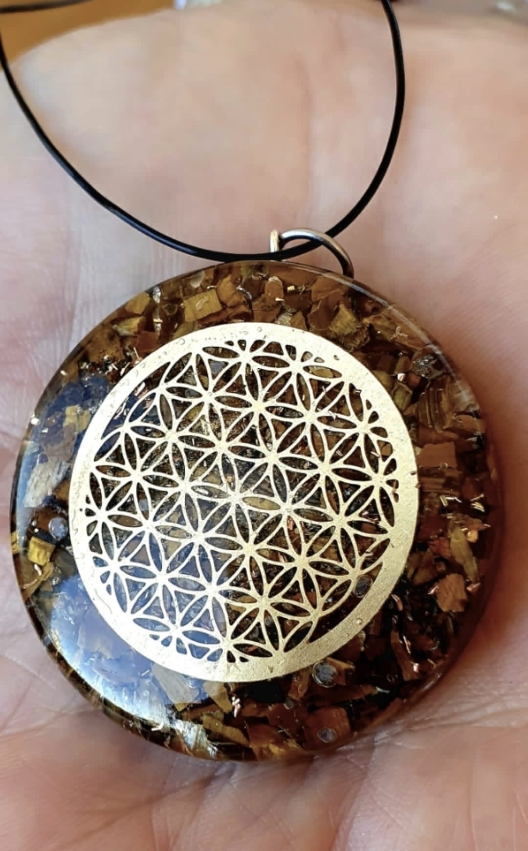 Colgante Ojo de tigre con el símbolo de la Flor de la Vida - Imagen 3